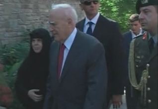 Μικροένταση κατά την προσέλευση του Κ.Παπούλια στο Θεοτοκιό Αρτας