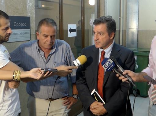 Συνάντηση Μουζάλα-Καμίνη για τους πρόσφυγες στις πλατείες