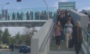 Εγκαίνια πεζογέφυρας στη Λεωφόρο Κηφισίας