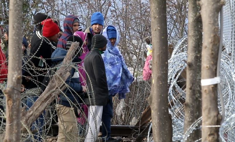 Συνεχίζεται και επεκτείνεται ο φράχτης στην Ειδομένη