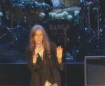 Η Πάτι Σμιθ ξεσήκωσε τον κόσμο στο Ηρώδειο