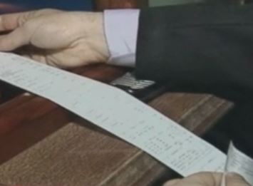 ΥΠΟΙΚ: Σε κατάσταση συναγερμού λόγω μη απόδοσης του ΦΠΑ