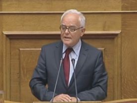 Αν.Μανιτάκης: «Αβάσιμα τα περί απολύσεων δημοσίων υπαλλήλων»