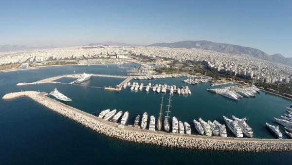 Η μαρίνα του Φλοίσβου στο Παλαιό Φάληρο (Εναέρια λήψη)