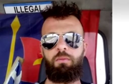 Συνελήφθη ο 30χρονος «μαγκουροφόρος» για το σπάσιμο περιπολικού στο Χαϊδάρι