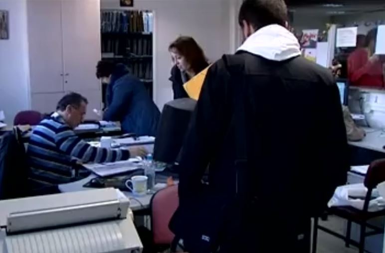 Φορολογικό: Η νέα πρόταση της κυβέρνησης επιβαρύνει εισοδήματα πάνω από 9.350 ευρω