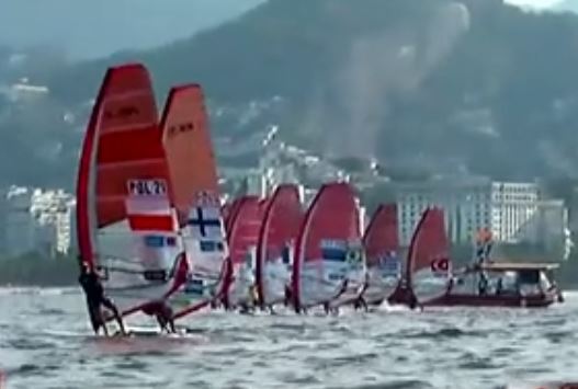 Ριο Ντε Τζανέιρο: Εικόνες ντροπής στη θαλάσσια περιοχή ένα χρόνο πριν από τους Ολυμπιακούς