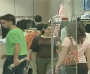 «Αγκάθι» για την κυβέρνηση το άνοιγμα των καταστημάτων την Κυριακή