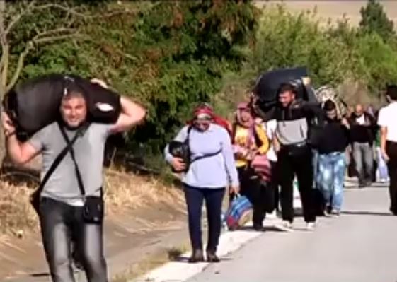 «Ανθρώπινο ποτάμι» κινείται προς τον Έβρο