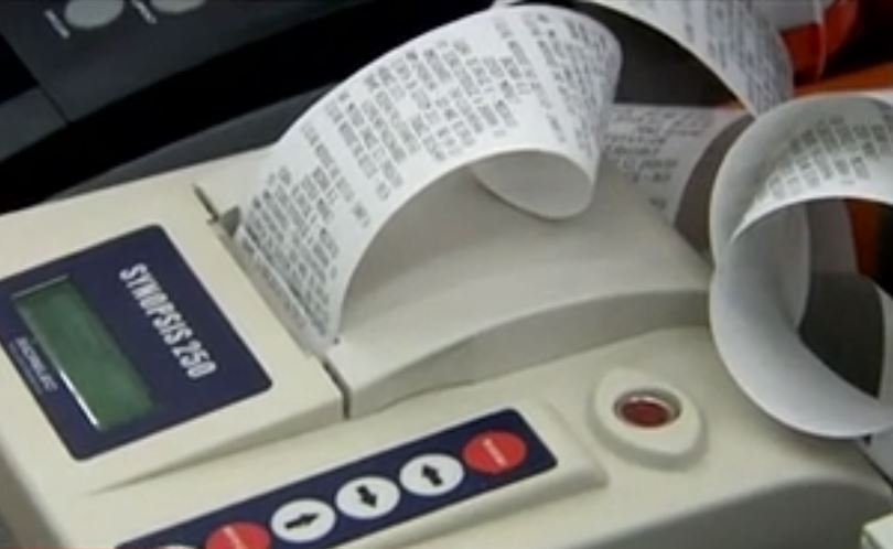 Υπουργείο Οικονομικών: «Είπα ξείπα» για τις αποδείξεις