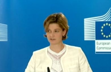 Κομισιόν: Σεβόμαστε την απόφαση για πρόωρες εκλογές