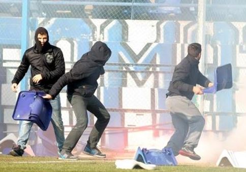 Σοβαρά επεισόδια πριν τον αγώνα ΑΕΚ – Αιγάλεω