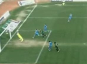 Ο Φάνης Γκέκας έδωσε το φιλί της ζωής στην Ακίσασπορ