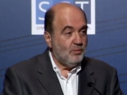 Αλεξιάδης: Θα κάνουμε όσα λέει η συμφωνία, αλλά μην πιστεύετε όσα ακούτε για «φοροκαταιγίδα»