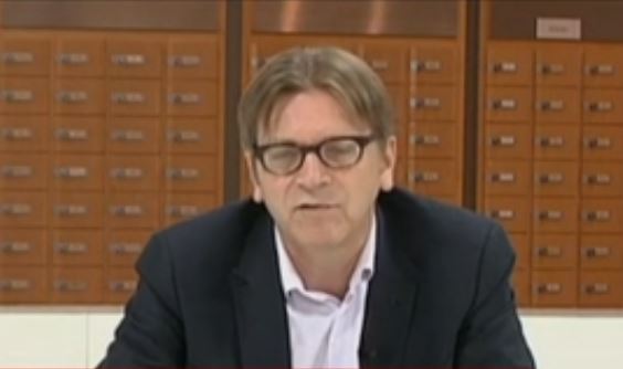 Φερχόφστατ: Η Ελλάδα πιο κοντά στην παραμονή στο ευρώ