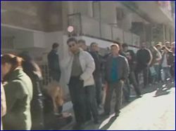 Περικοπές σε συντάξεις και προνοιακά επιδόματα