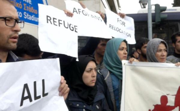 Διαμαρτυρία Αφγανών προσφύγων και μεταναστών που ζητούν να επιτραπεί να περάσουν τα σύνορα