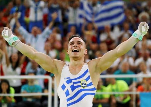 Λευτέρης Πετρούνιας: Η ζωή του και η πορεία προς τις επιτυχίες