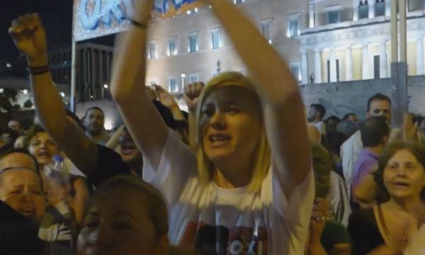 Η Ραχήλ Μακρή στη συγκέντρωση για το «Όχι»: Εμπρός λαέ μη σκύβεις το κεφάλι