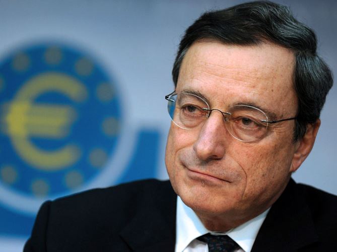 «Νεύμα» από τους πολιτικούς περιμένει ο Ντράγκι και «κούρεμα» στα ενέχυρα