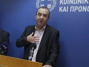 Δ.Στρατούλης: Πρώτα ανάσα στην αγορά, και μετά επαναφορά στα 751 ευρώ