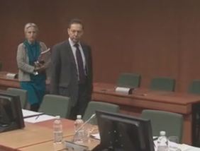 «Αγκάθι» η βιωσιμότητα του ελληνικού χρέους