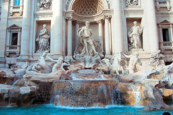 Ρώμη: «Λίφτινγκ» στη Φοντάνα ντι Τρέβι