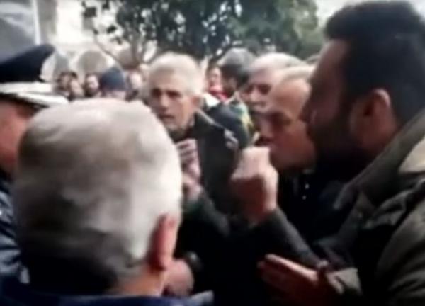 Επεισόδια μεταξύ αγροτών και ΜΑΤ στην Κομοτηνή