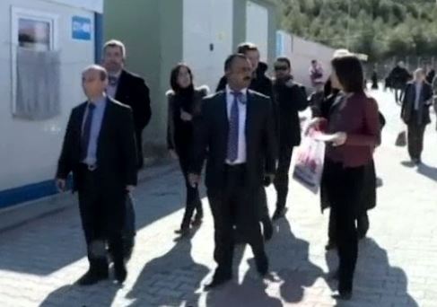 Επίσκεψη ευρωβουλευτών στο στρατόπεδο προσφύγων στην πόλη Νίζιπ της Τουρκίας