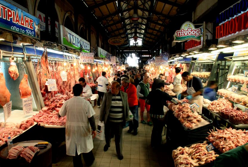 Βαρβάκειος: Μεγάλη κίνηση αλλά οι καταναλωτές ψωνίζουν με φειδώ