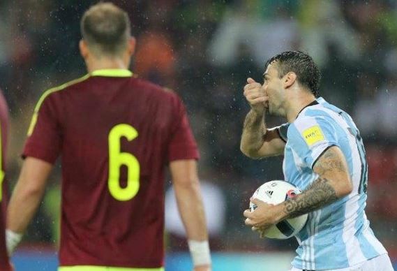 Μουντιάλ 2018: Ουρουγουάη και Βραζιλία πέρασαν την Αργεντινή