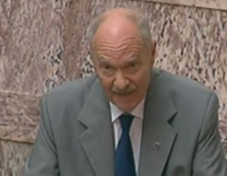 Αρβανίτης στον Nouvel Observateur: «Γυρίζω σπίτι και χαϊδεύω τα όπλα μου»