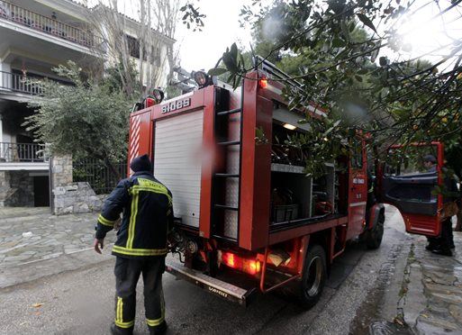 Τρεις νεκροί, ανάμεσά τους ένα παιδί, από φωτιά στο Κορδελιό