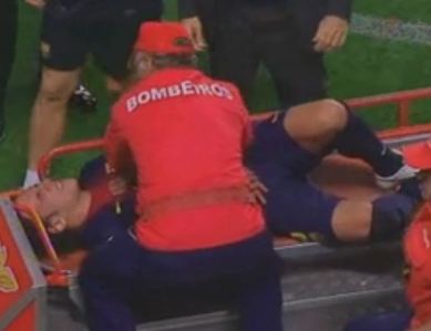 Χάνει το «Εl classico» o Πουγιόλ μετά από εξάρθρωση αγκώνα