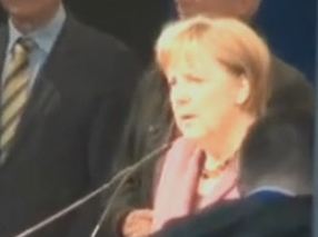 Παρατεταμένα γιουχαΐσματα κατά της Μερκελ στη Στουτγάρδη