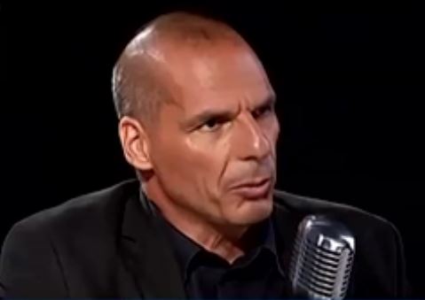 Ο «γάλλος ροκ σταρ» Γιάνης, το μπαράζ συνεντεύξεων και τα «ειδικά δικαστήρια»