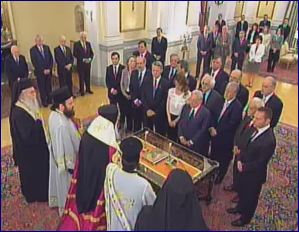 Ορκίστηκε η νέα υπηρεσιακή κυβέρνηση με πρωθυπουργό τον Παν.Πικραμμένο