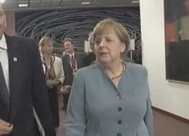 «Όπως κι αν το σκέφτεσαι, δράσε άμεσα» λέει ο Economist στην Μέρκελ