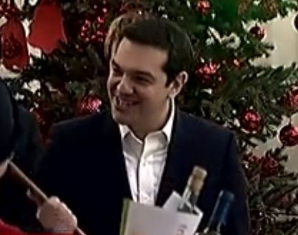 Παραμονή Χριστουγέννων: Κάλαντα και ευχές για την πολιτική και πολιτειακή ηγεσία