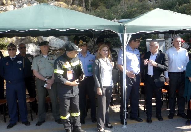 Άσκηση της πυροσβεστικής και εθελοντών στον Υμηττό