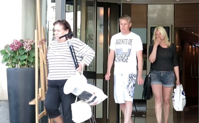 Αδειάζει το Athens Ledra μετά το λουκέτο