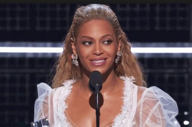 Νέα Υόρκη: Απονεμήθηκαν τα Βραβεία MTV