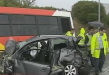 Ένας νεκρός και 3 τραυματίες σε σύγκρουση ΙΧ με λεωφορείο στη Θεσσαλονίκη