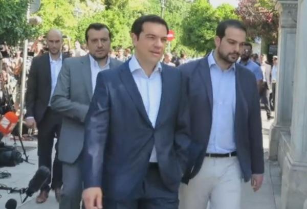 Οι προσελεύσεις των πολιτικών αρχηγών και του Αλ.Τσίπρα στο Προεδρικό Μέγαρο