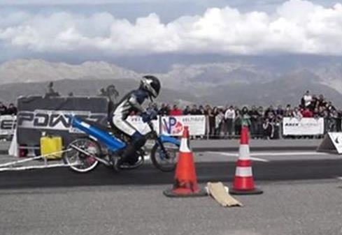 Ενας νεκρός και ένας σοβαρά τραυματίας σε αγώνα Dragster στο Ελληνικό