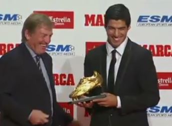 Παρέλαβε το Χρυσό Παπούτσι ο Σουάρες