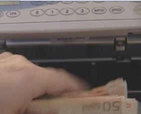 Στη τσιμπίδα του ΣΔΟΕ υπάλληλος πολεοδομίας με «χρυσές» καταθέσεις