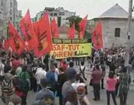 Νύχτα βίαιων συγκρούσεων σε πόλεις της Τουρκίας