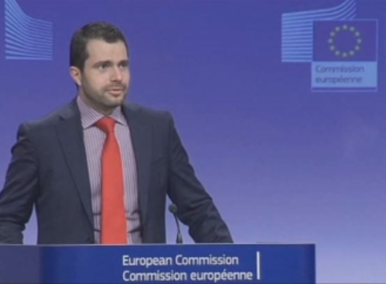 Διαψεύδει η Κομισιόν το τελεσίγραφο των 3 ημερών για την Ελλάδα