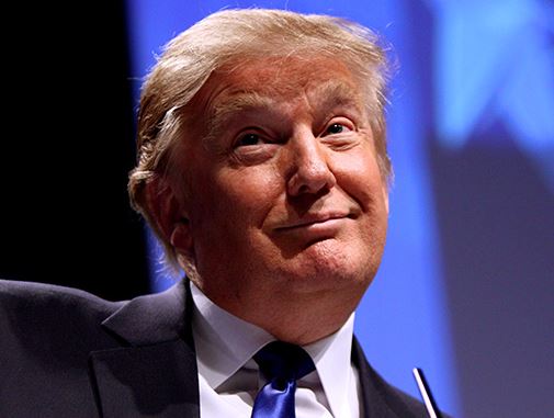 Σοκάρει η δήλωση Τράμπ για τον Πάπα